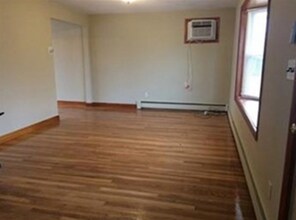 40 Sturges St, Unit 1 in Medford, MA - Building Photo - Building Photo