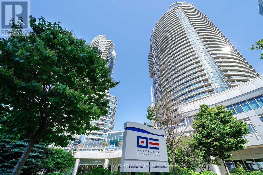 8-1408 York St in Toronto, ON - Building Photo