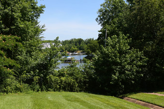 Verona at Middle River in Essex, MD - Foto de edificio - Building Photo