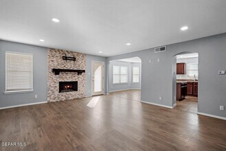 454 Claiborne St in Horizon City, TX - Building Photo - Building Photo