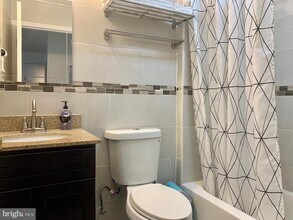 1211 Race St-Unit -3R in Philadelphia, PA - Building Photo - Building Photo