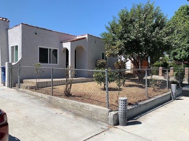 5056 Jurupa Ave in Riverside, CA - Building Photo