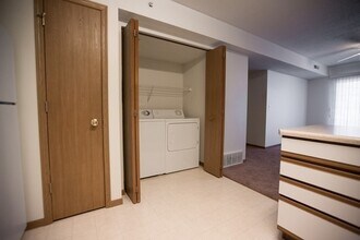 2506 Rushmore Dr in Iowa City, IA - Building Photo - Building Photo