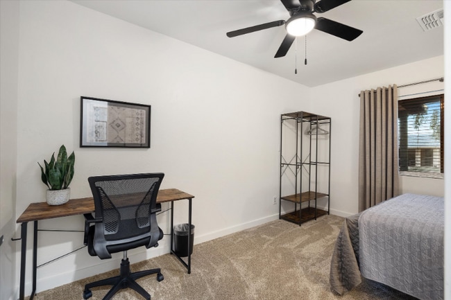 property at 334 W Horseshoe Ave