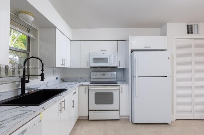 property at 129 SE 4th St