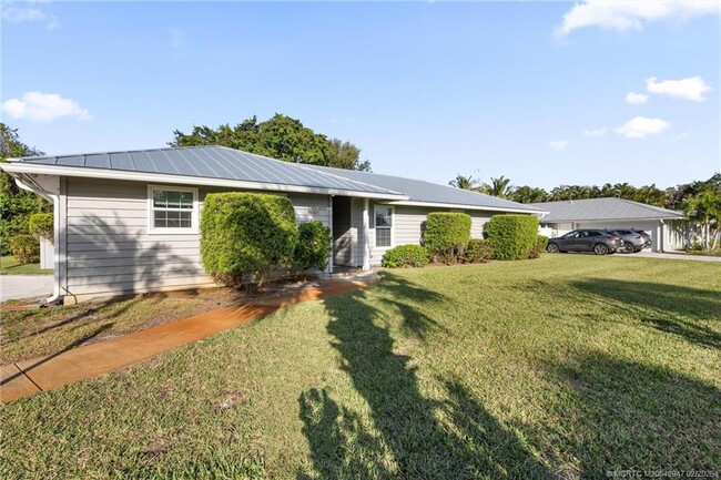 3561 SE Micanopy Terrace in Stuart, FL - Building Photo - Building Photo