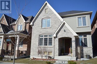 52 Dungannon Dr in Markham, ON - Building Photo