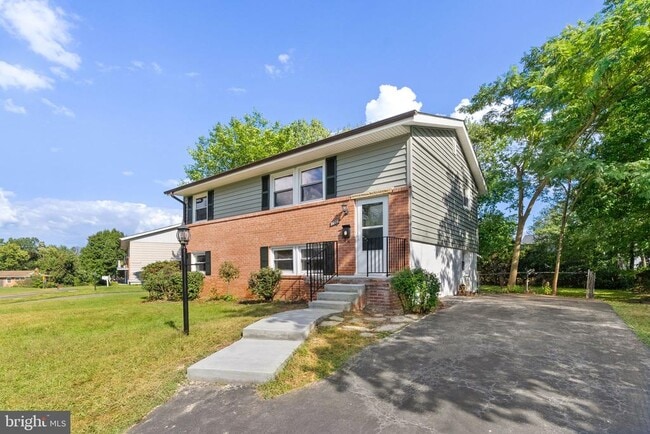property at 1006 S Ironwood Rd