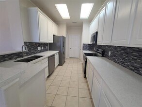 231 W Stedhill Loop in The Woodlands, TX - Building Photo - Building Photo