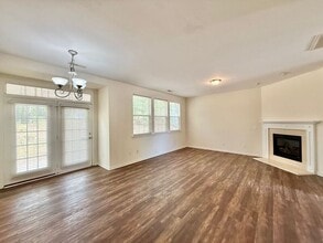 2913 Glade Aster Ct in Raleigh, NC - Building Photo - Building Photo