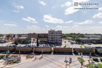 100 N Addison Ave in Elmhurst, IL - Building Photo - Building Photo