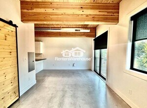 2701 Ingersoll Ave in Des Moines, IA - Building Photo - Building Photo