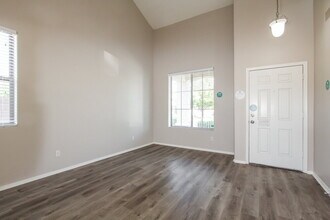 17378 W Holland Ln in Surprise, AZ - Building Photo - Building Photo