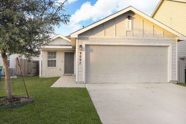 9007 McCoy Pass in Converse, TX - Building Photo - Building Photo