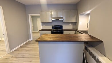 58 Mann Ave in Troy, NY - Building Photo - Building Photo