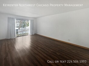 3000 Bayside Dr in Palatine, IL - Building Photo - Building Photo