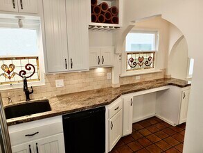 50 Pomona Ave in Long Beach, CA - Foto de edificio - Building Photo