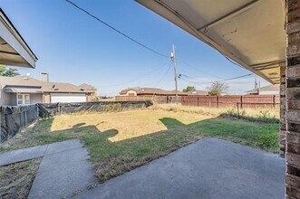 309 Creekside Dr in Ferris, TX - Building Photo - Building Photo