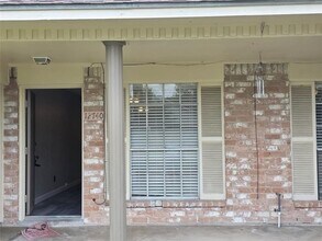 12740 Shannon Hills Dr in Houston, TX - Foto de edificio - Building Photo