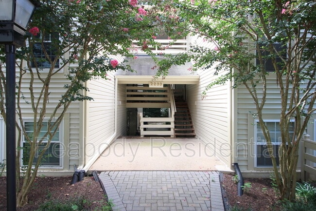 property at 2233 Lovedale Ln