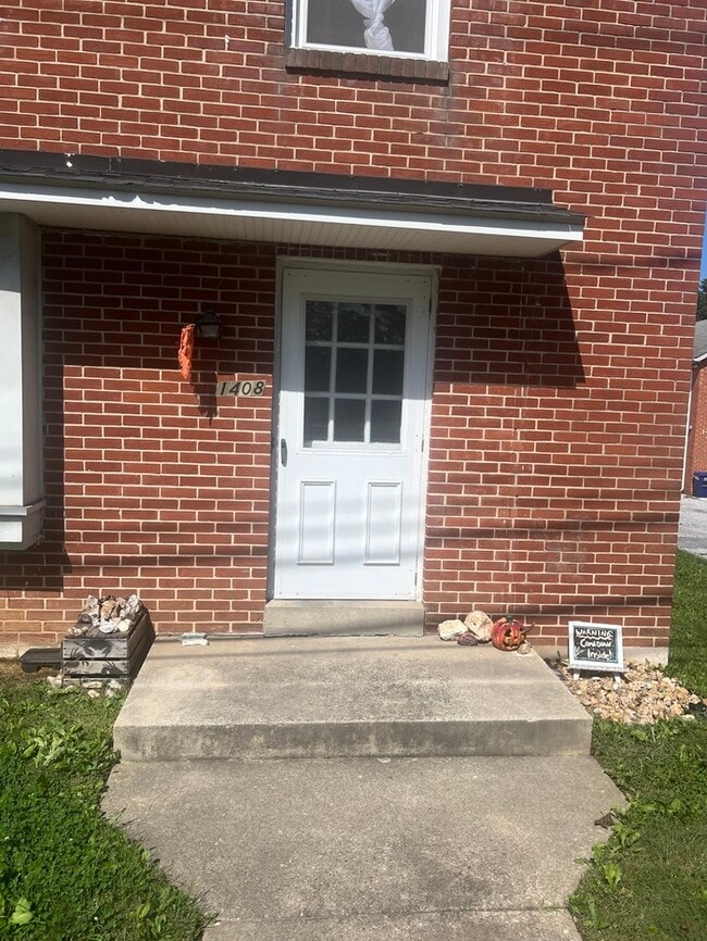 1408 Fairmount Rd in Hampstead, MD - Building Photo - Building Photo