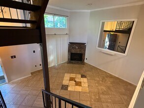 13623 Valerio St in Van Nuys, CA - Foto de edificio - Building Photo