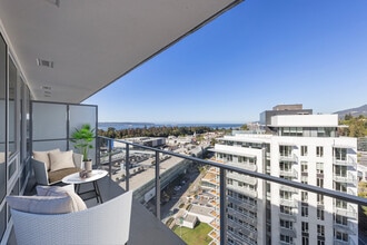 Gateway Residences - Park Royal in West Vancouver, BC - Building Photo - Building Photo