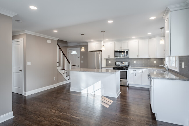 The East Hill in Tenafly, NJ - Building Photo - Interior Photo