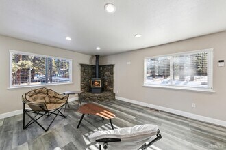 2543 Knox Ave in South Lake Tahoe, CA - Building Photo - Building Photo
