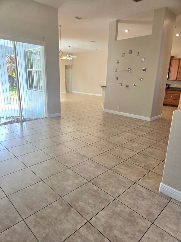 2472 SW Valnera St in Port St. Lucie, FL - Building Photo - Building Photo