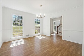 6364 Queen View Ln in Stone Mountain, GA - Building Photo - Building Photo
