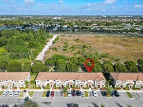 2367 SE 10th St in Homestead, FL - Building Photo - Building Photo