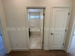 923 Nelle Dr in Minden, NV - Building Photo - Building Photo