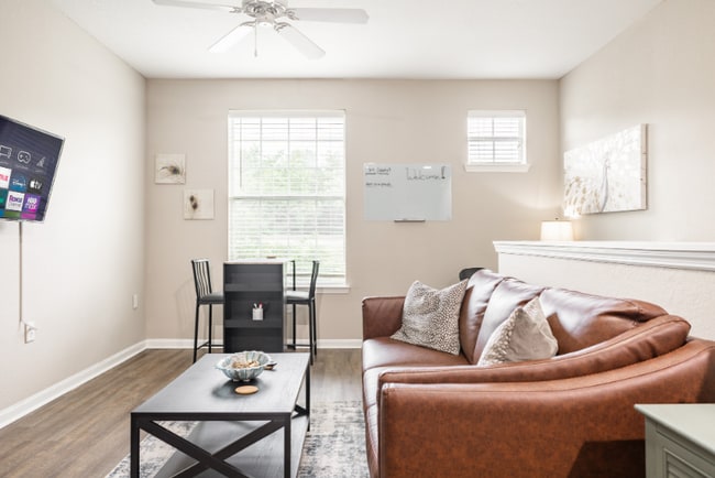 815 Springtime Blvd SW in Huntsville, AL - Building Photo - Building Photo