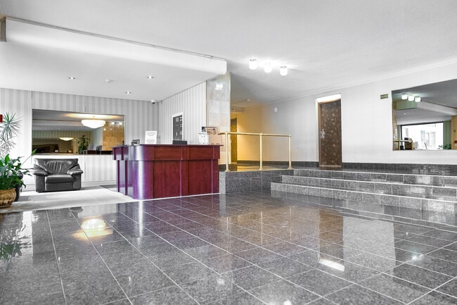 property at 3536 De La Côte-Des-Neiges Ch