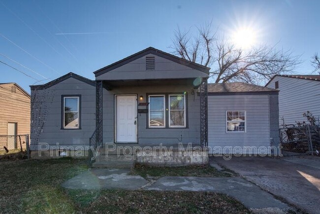 property at 3112 Cashion Pl