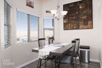 890 Kitty Hawk Dr in Mesquite, NV - Building Photo - Building Photo