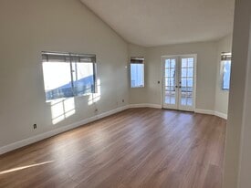 14156 Oro Grande St in Sylmar, CA - Building Photo