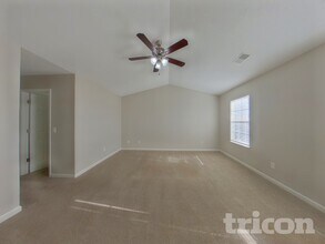 204 Fox Grove Cir in Columbia, SC - Foto de edificio - Building Photo