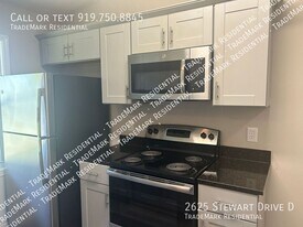 2625 Stewart Dr in Raleigh, NC - Building Photo