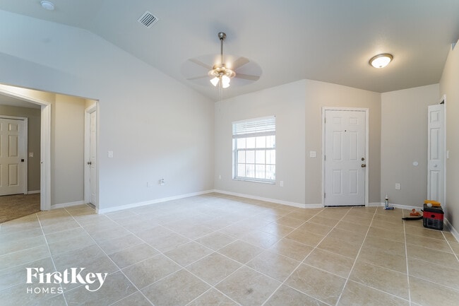 3836 Candia Ave in North Port, FL - Building Photo - Building Photo