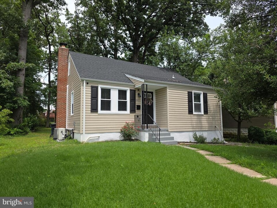 3302 Orlando Ave in Baltimore, MD - Building Photo