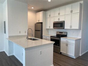 3275 Dallas St in Dallas, TX - Building Photo - Building Photo