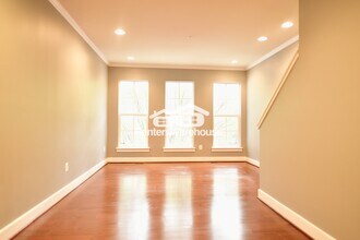5722 45th Ave in Hyattsville, MD - Foto de edificio - Building Photo