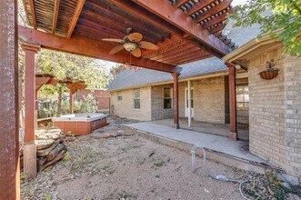 5901 River Bend Dr in Benbrook, TX - Building Photo - Building Photo