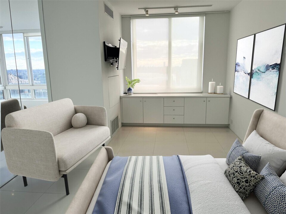 524 E 72nd St in New York, NY - Building Photo