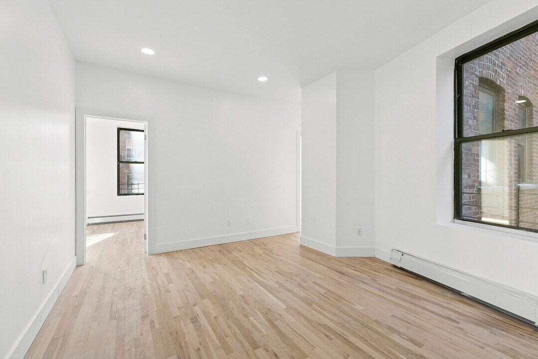 441 W 151st St in New York, NY - Building Photo