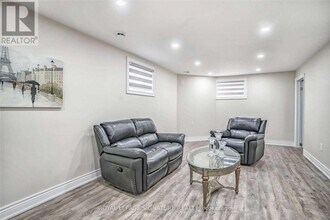14 Milford Haven Dr in Toronto, ON - Building Photo - Building Photo