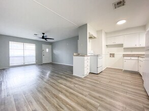 1118 La Porte Dr in Waco, TX - Foto de edificio - Building Photo