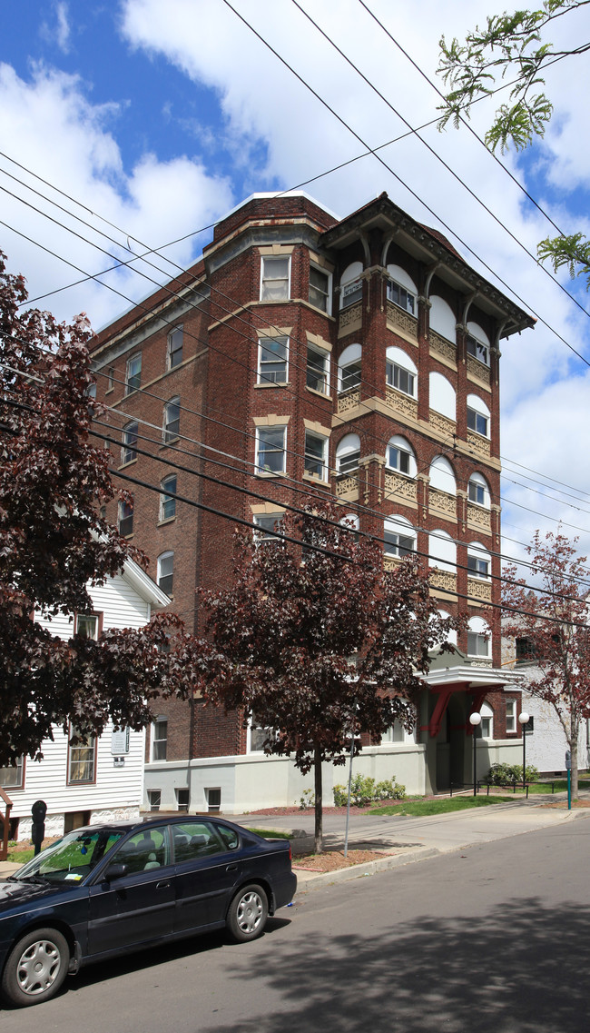 Bl Chapin in Binghamton, NY - Foto de edificio - Building Photo